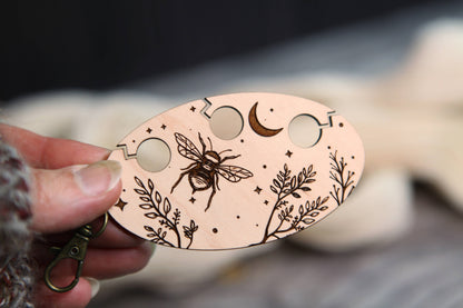 Bee & Crescent Moon Yarn Separator