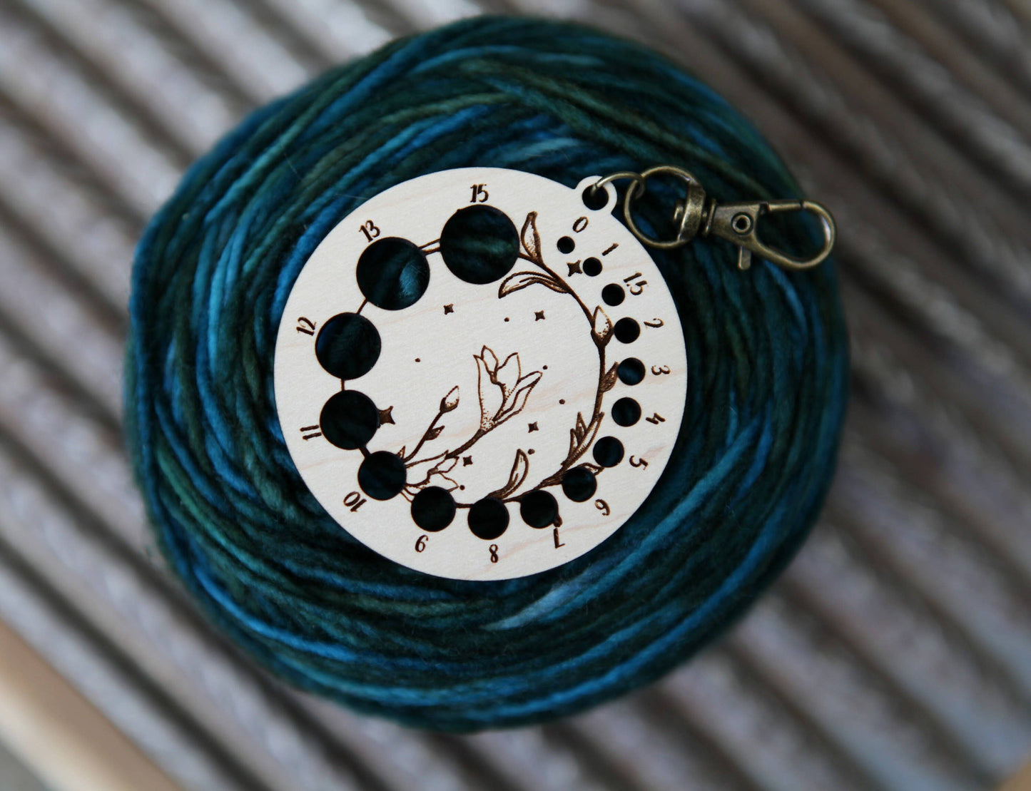 Moonflower & Stars Knitting Needle Gauge
