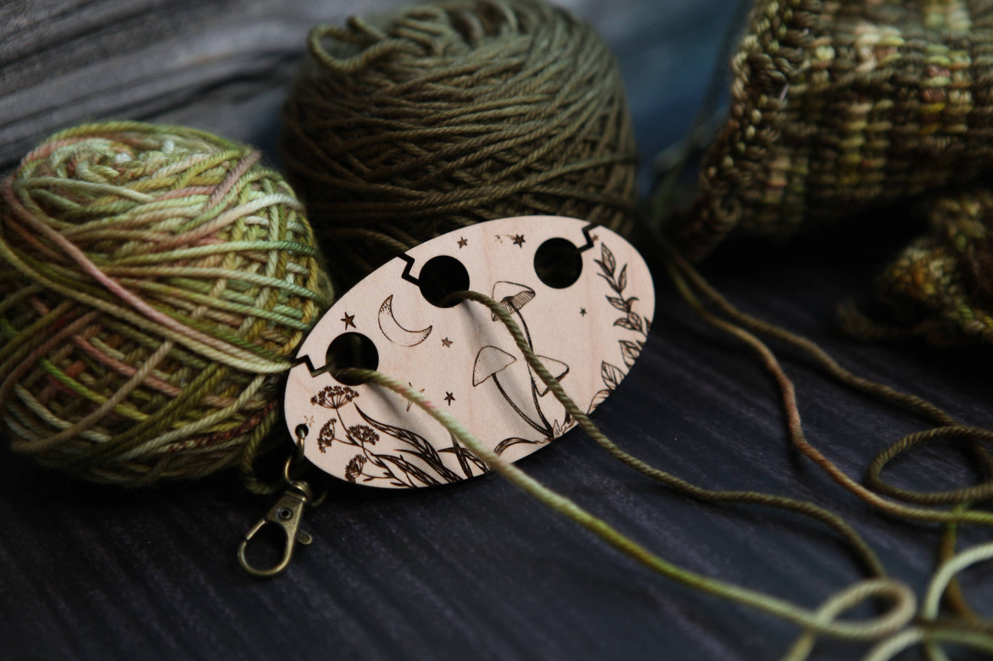 Mushrooms in the Night Sky Yarn Separator