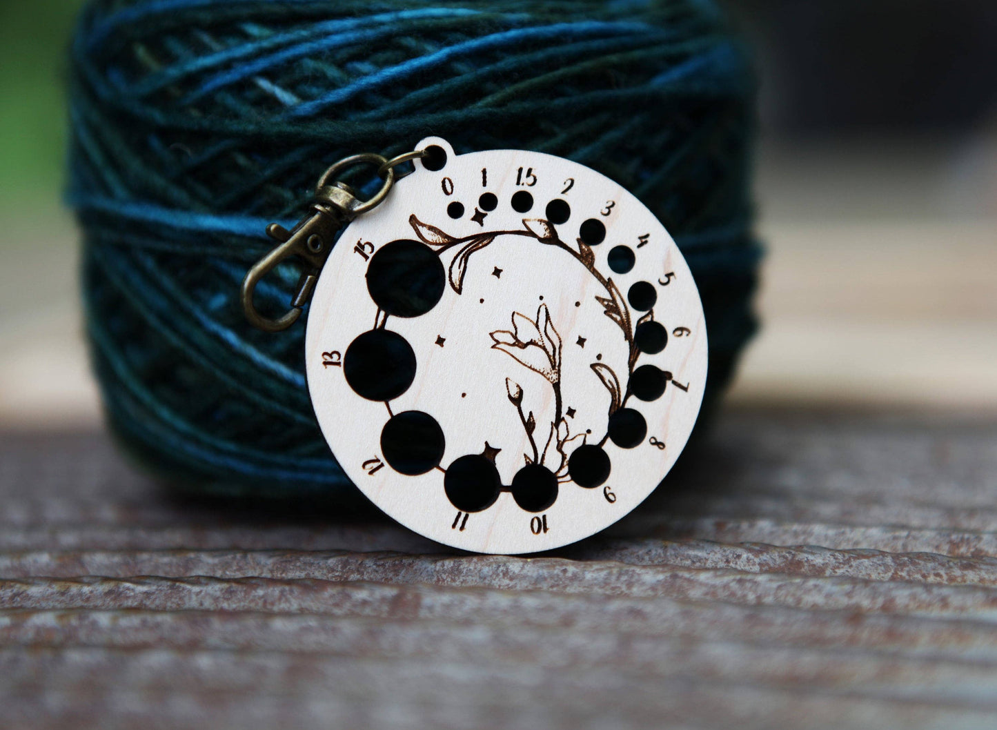 Moonflower & Stars Knitting Needle Gauge