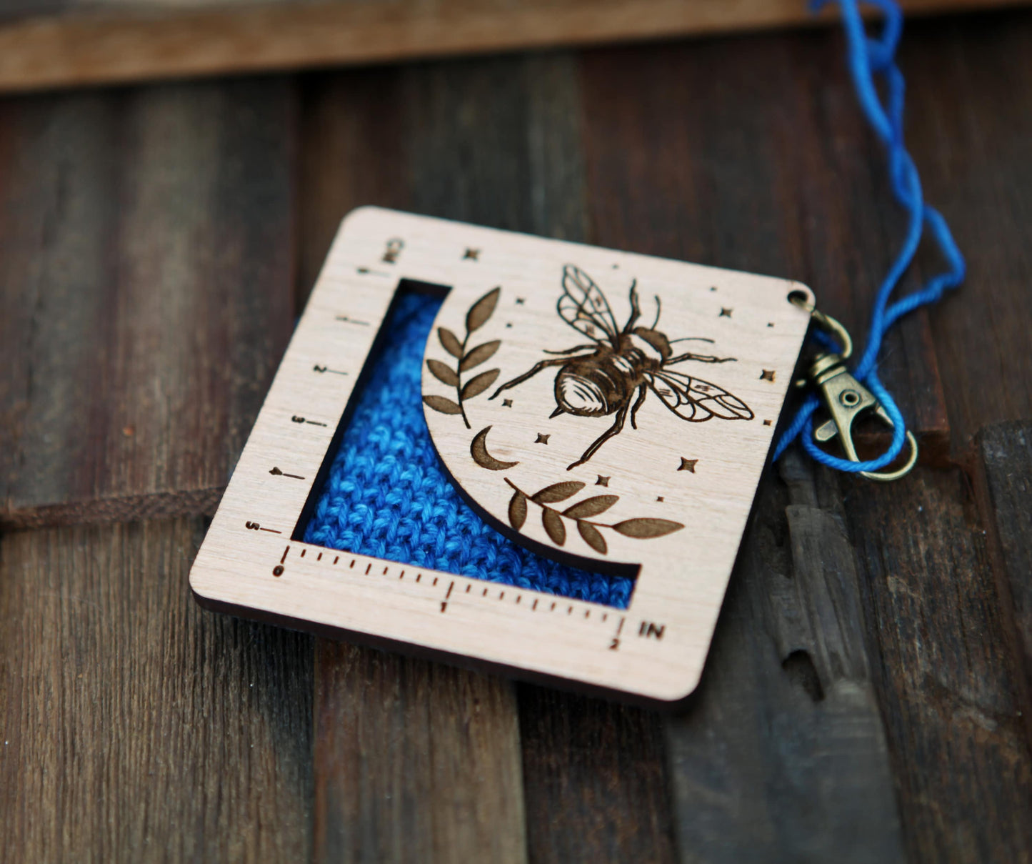 Bee Knit & Crochet Gauge