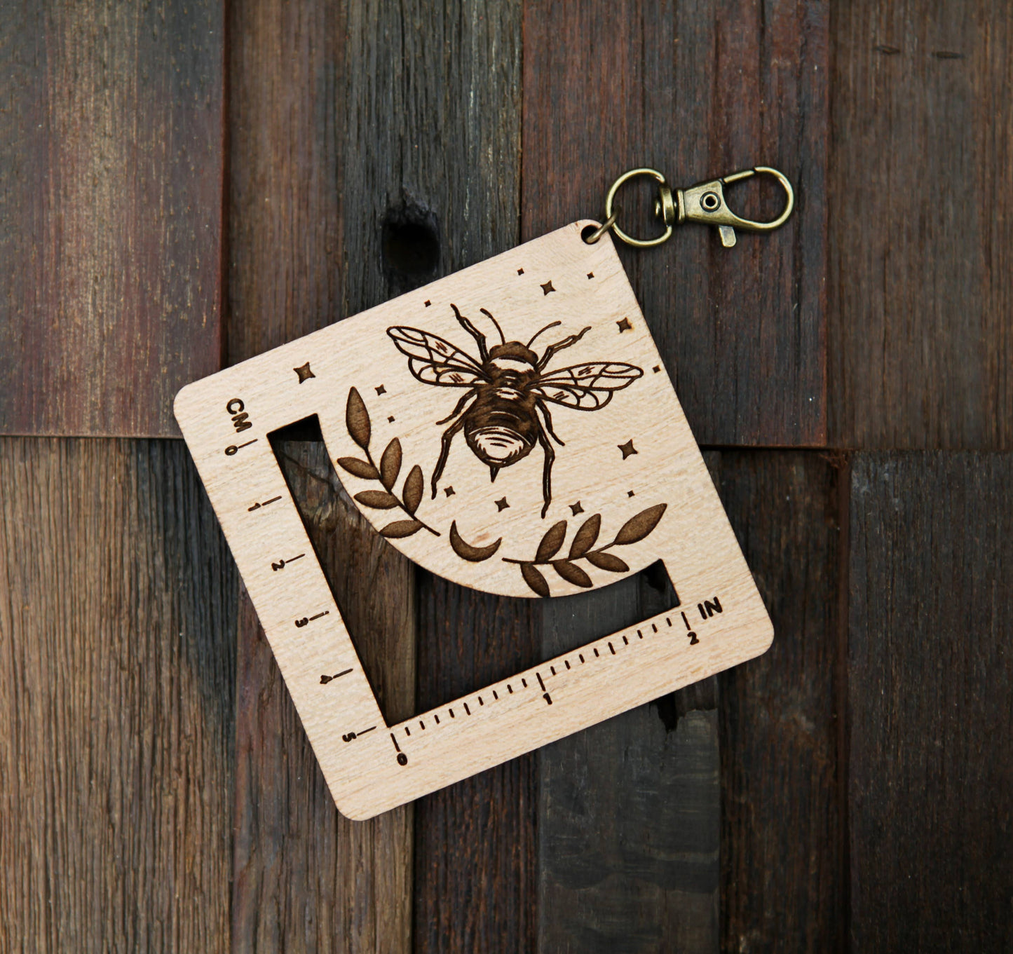 Bee Knit & Crochet Gauge