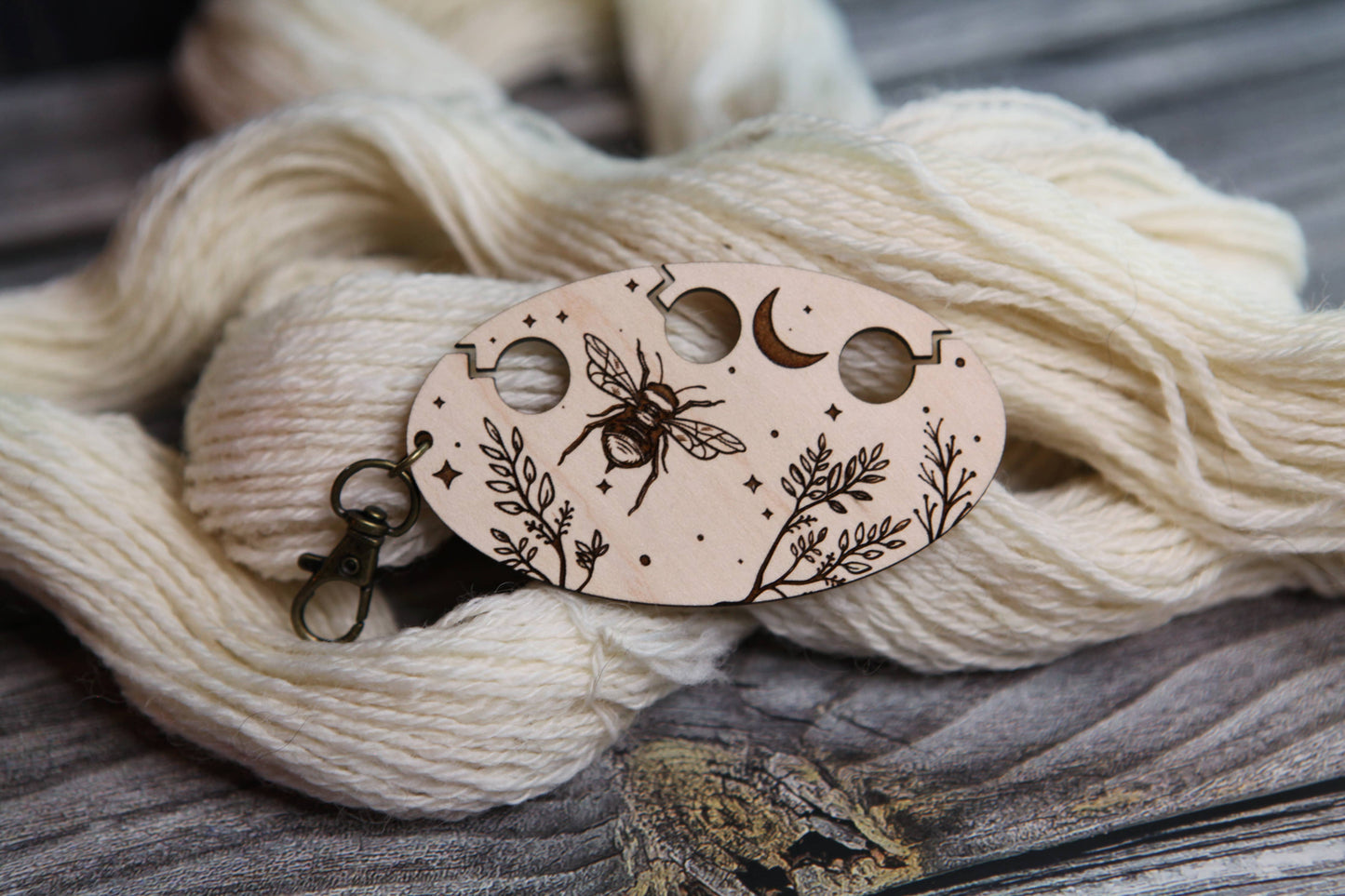 Bee & Crescent Moon Yarn Separator